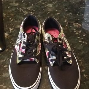 VANS WOMEN'S SHOES